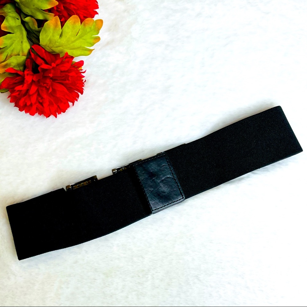 BCBG Statement Belt - Picture 6 of 9